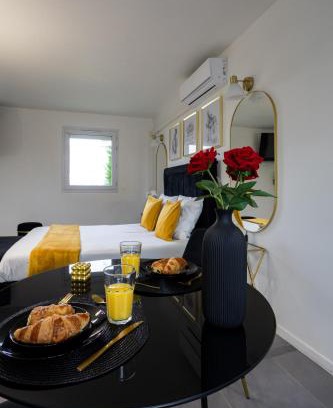 Plessis-le-Roi Apartment | Evasion romantique avec jacuzzi