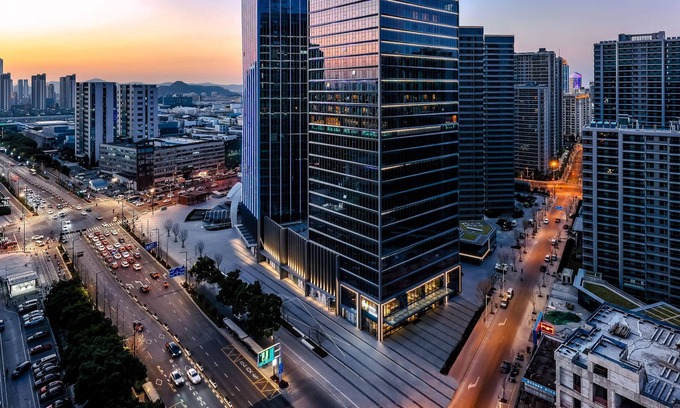 Gao Xin District Hotel | Even Suzhou Grand Canal, an IHG Hotel