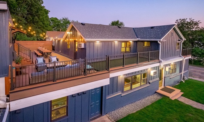 Prescott House | Event-Approved | Sleeps 24, Hosts 40 | Arcade & Game Room