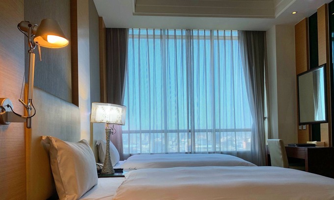 West District Hotel | Ever Delightful Business Hotel