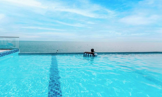 Gisenyi Hotel | Ever Retreat B&P Beach Villa
