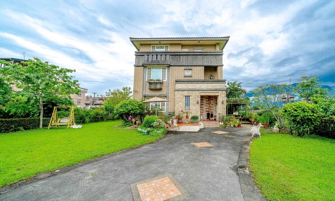 Ji'an Bed & Breakfast | Evergreen Garden Home