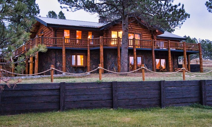 Custer Cabin | Evergreen Lodge - Genuine Black Hills Log Cabin