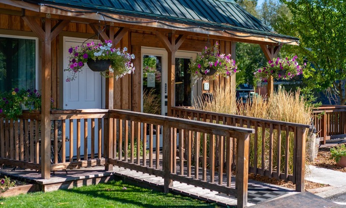 Libby Hotel | Evergreen Motel