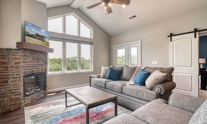Branson Condo | Everything's New! Near Aquarium at the Boardwalk!