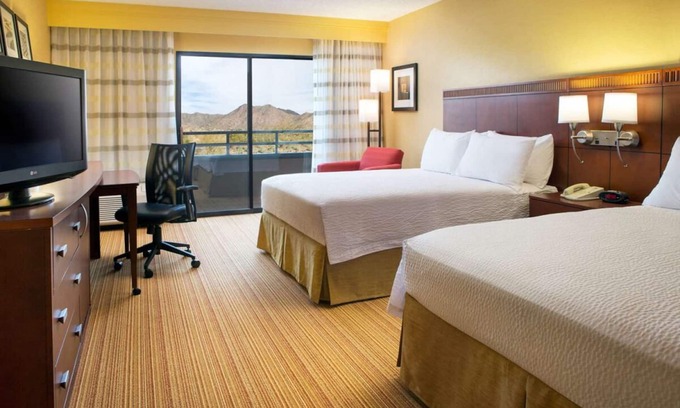 Mayo Clinic Hotel | Everything You Need For The Perfect Vacation! w/Outdoor Pool, Pets are Allowed!