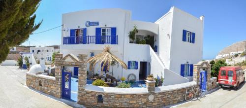 Tholaria House | Evi's Studios