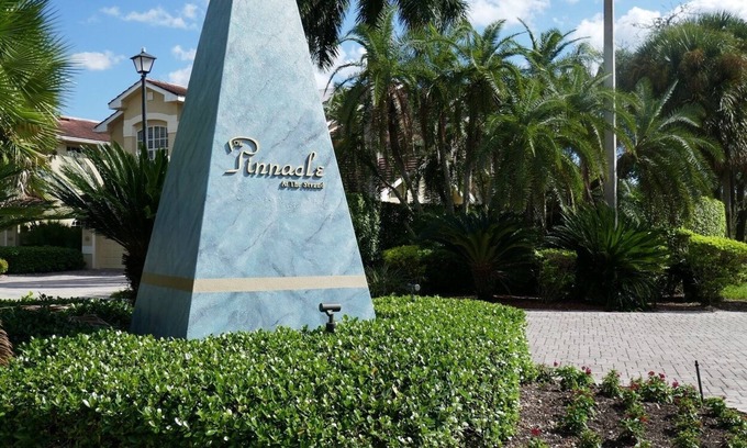 Naples Condo | Excellent 2BR/2BA condo, lake/golf views in Strand Resort. 10 %March discount !