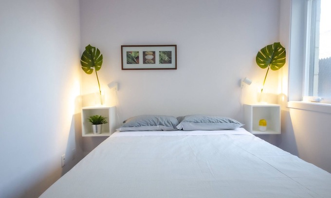 Cote-Des-Neiges—Notre-Dame-De-Grace Condo | Excellent patio*New 2BR*gym 24/7 Indoor parking