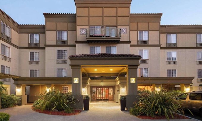 Renton House | Excellent Pick! Located Close to Sounders FC, Pet-friendly, Free Parking!