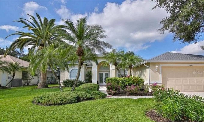 Palmer Ranch House | Excellent Sarasota Location In Gated Stoneybrook Golf Community