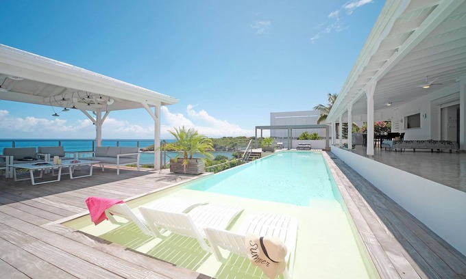 Saint-Francois Villa | Exceptional 180° sea-view villa with 2 pools and 5 suites for 10