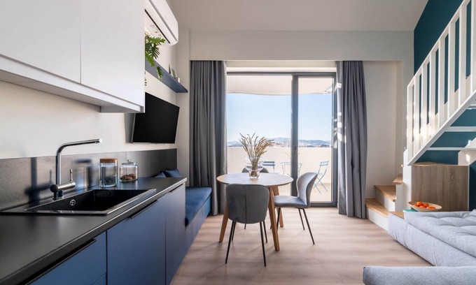 Neos Kosmos Apartment | Exceptional Living Loft 702