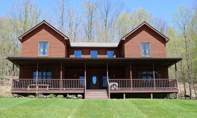 Cooperstown House | Exceptional Modern Log Home. Close to Ommegang, Hall of Fame, Downtown.