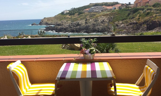 Collioure Apartment | exceptional view of the sea terrace not overlooked sunny and quiet