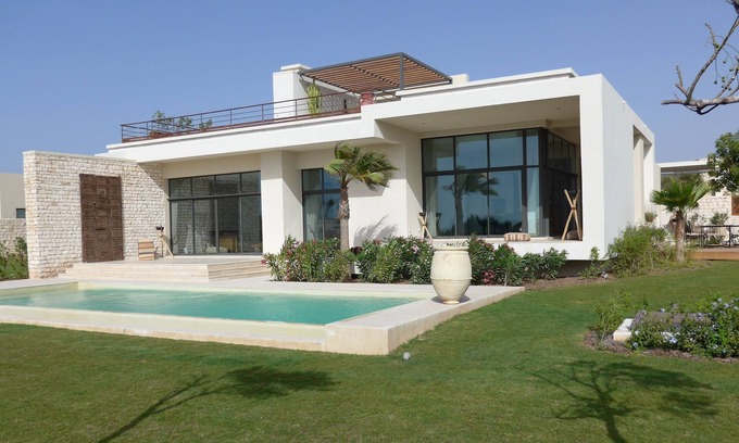 Medina Villa | Exceptional villa of 400m2 with private heated pool and its domestic employee