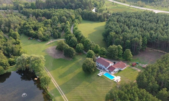 Caledon House | Exclusive 100-Acre Modern Estate Designed Home