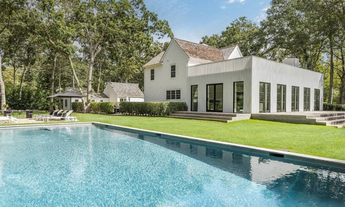Water Mill House | Exclusive Designer Retreat in Water Mill