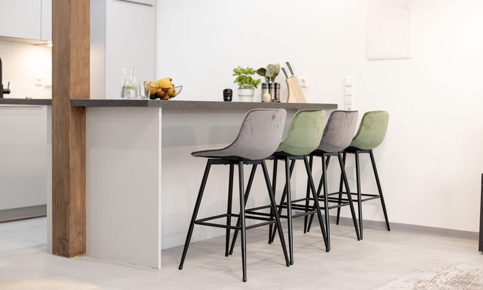 Wollmatingen Apartment | Exclusive (DG) new-build vacation apartment with distant views