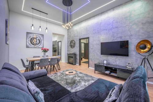 Ujlipotvaros Apartment | Exclusive Downtown Apartment with AC