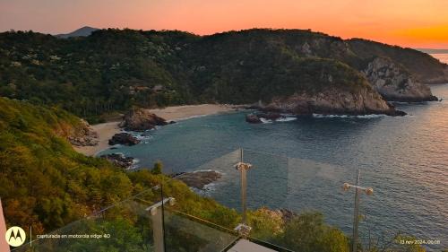 Puerto Angel Villa | EXCLUSIVE OCEANFRONT Casa Di Luca