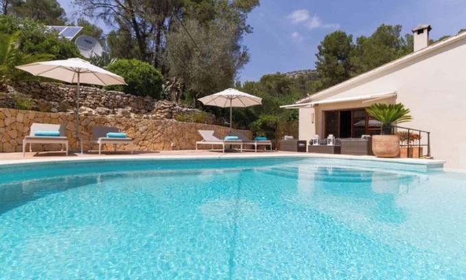 Calvia Villa | Exclusive Palma Villa with Modern Amenities, 1001