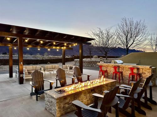 Moab South Valley House | Exclusive Retreats Desert Dream Estate 8 Bedrooms