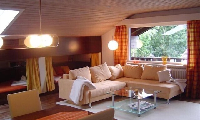 Oberstdorf Apartment | Exclusive top floor apartment, fantastic mountain view + south-facing balcony, quiet location