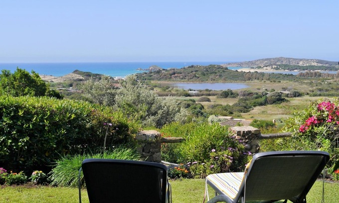 Chia Villa | Exclusive Villa with Sea View in Chia, 3 double bedrooms and 3 bathrooms.