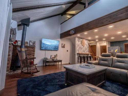 Village at Camelback House | Exec fun for Hot Tub Sauna Kayaks
