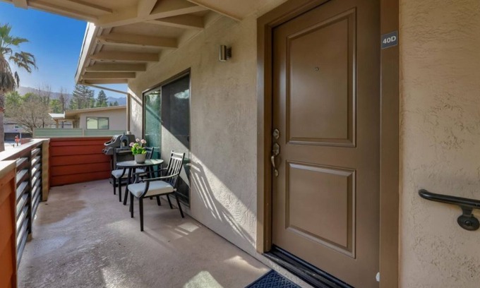 Alamo Apartment | Executive Apartment in Quaint Bay Area Village