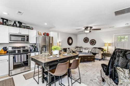 Wichita House | Executive Cottage
