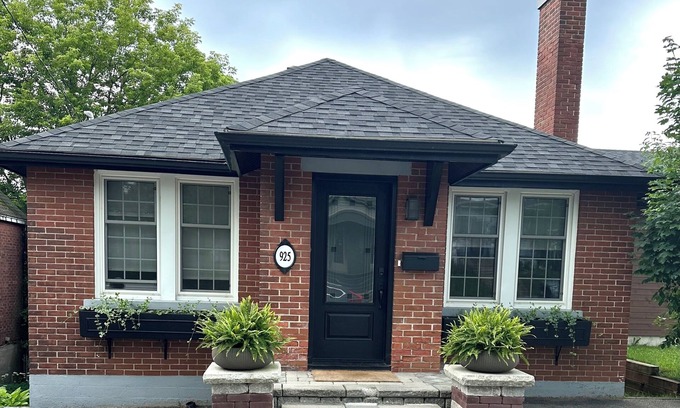 North Bay House | Executive Historic Charmer