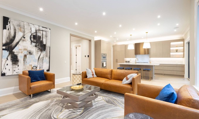 Islington House | Executive Home in Etobicoke Near Downtown Toronto