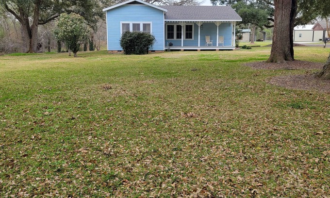 Milton House | Executive home with a country feel on a quiet dead end road