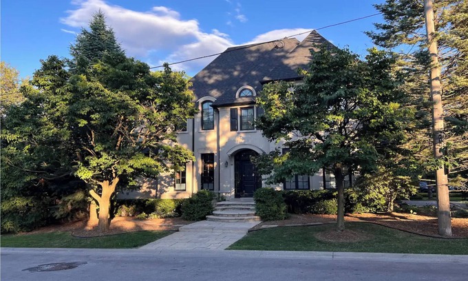 North York House | Executive Home With Luxury Amenities and Large Private Yard