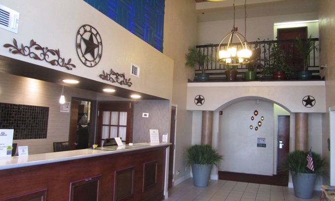Wichita Falls Hotel | Executive Inn and Suites Wichita Falls
