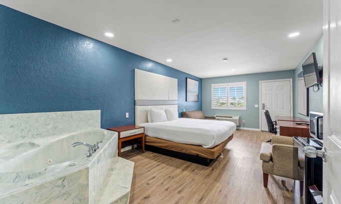 Magnolia Hotel | Executive Inn and Suites