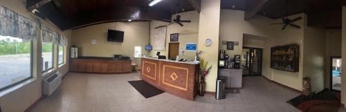 Zanesville Hotel | Executive Inn