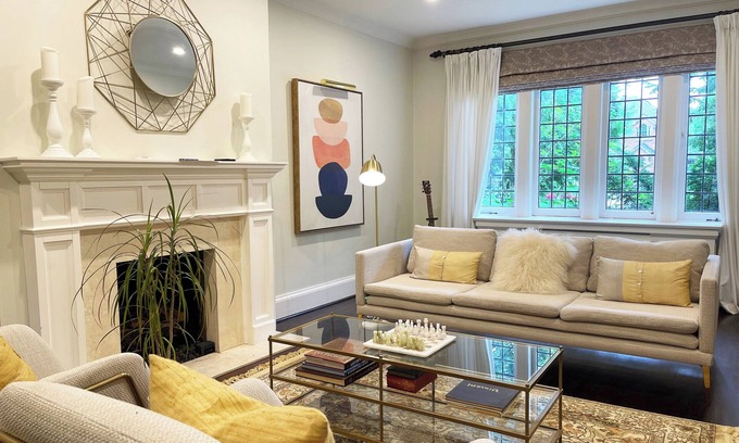 The Kingsway House | EXECUTIVE KINGSWAY HOME WITH BACKYARD OASIS + POOL