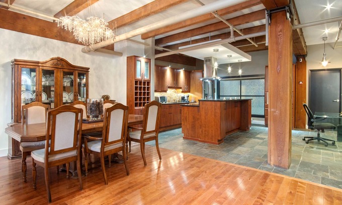 Exchange District Condo | Executive Loft-Styled Condo with FREE Parking