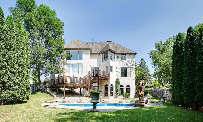 Plymouth House | Executive Plymouth Home With Large Private Pool & Billiards Room