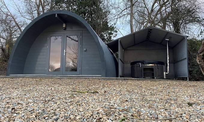 Watch House Village Cabin | Executive Pod and Jacuzzi by the river, in Co.Wexford