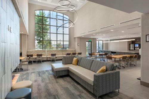 Gateway Hotel | Executive Residency by Best Western Toronto-Mississauga