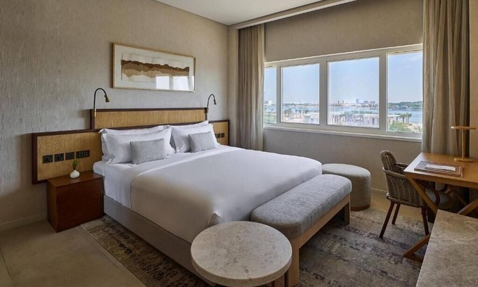 Abu Dhabi Apartment | Executive Suite Near Khor Al Maqta Park