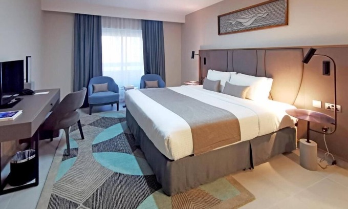 Al Majaz Apartment | Executive Suite Near Nakheel Osais