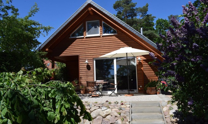 Plau am See House | Exklusives Ferienhaus bis 4 Personen, 2 Schlafzimmer, 1 Bad u. Kamin