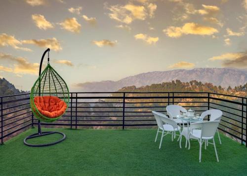 Dharampur Apartment | Exotic Stays I Seven Time Kasauli ! BBQ & Bonfire And Family Events Allowed I Kasauli