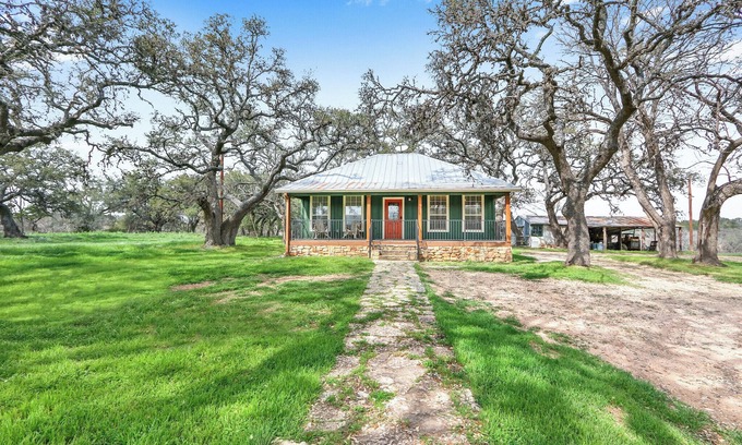 Johnson City House | Expansive Hill Country Ranch w/Pool Access on 2,001 Acres