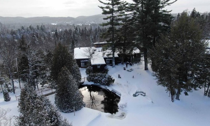 St-Adolphe-d'Howard Ski Chalet | Experience Cozy Lakeside Living at The Grand Miramont! 🌲🏞️